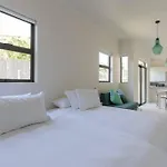 Lux Private Garden Studio - Sunset Beach