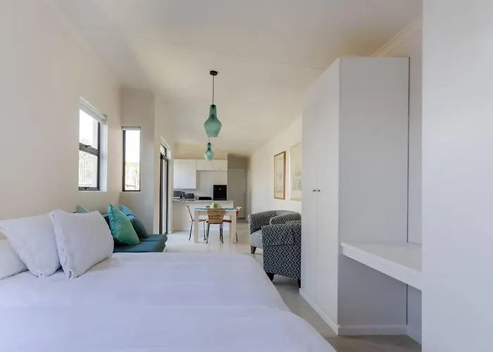Lux Private Garden Studio - Sunset Beach